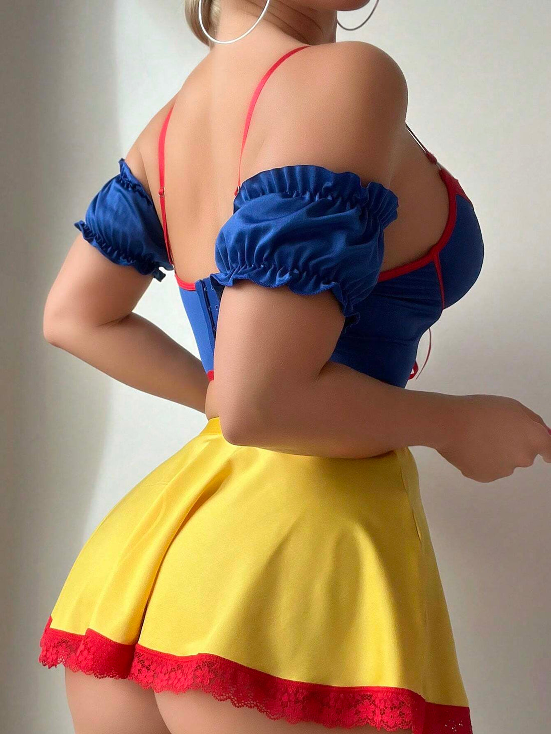 5pcs/Set Women Lingerie Costume Includes Underwired Bra