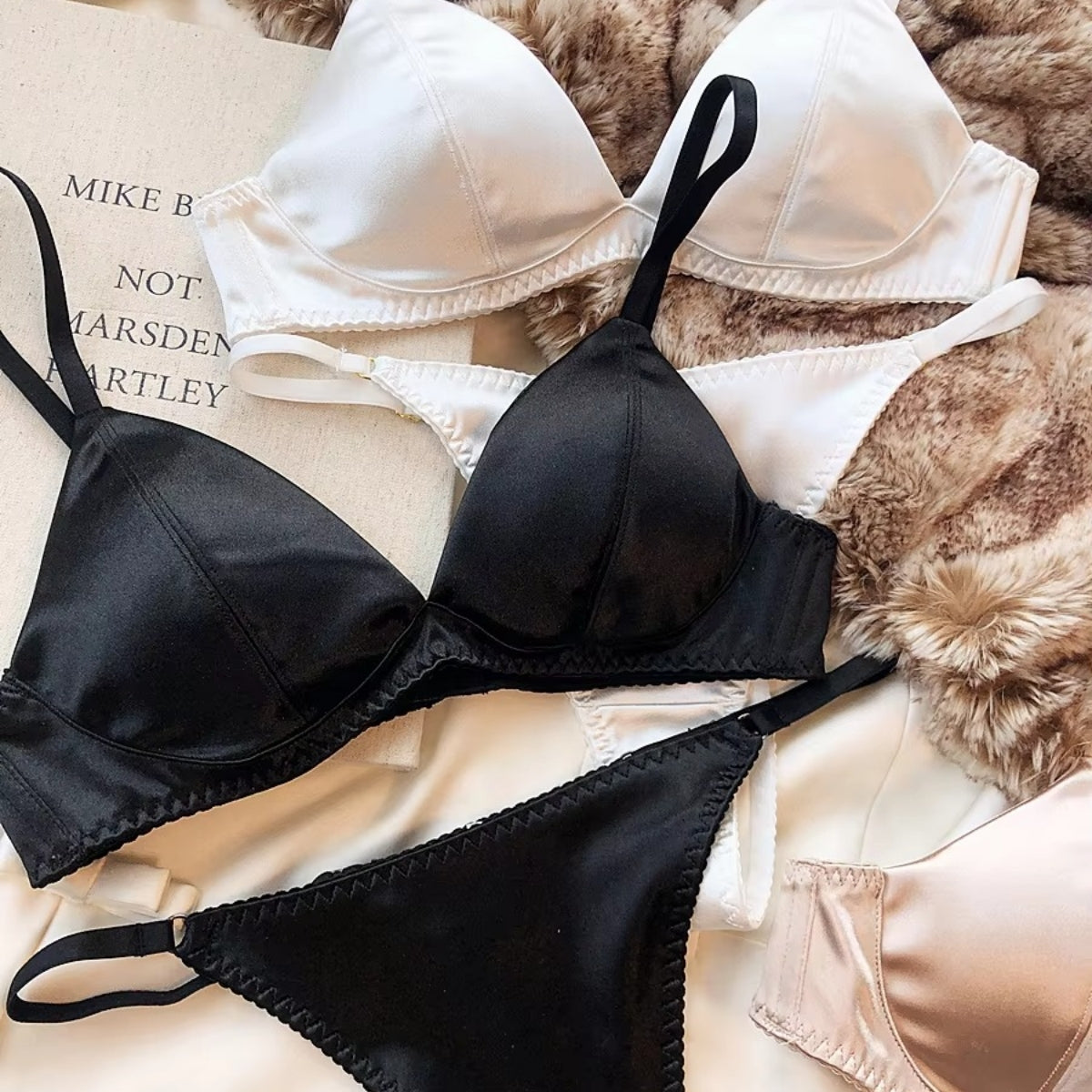 (Pack of 10) Women's  Bra Panty Lingerie Set for Girl's | L-150