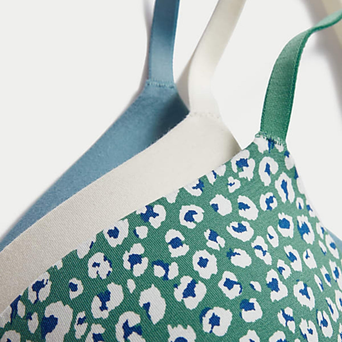 4-Pack Lightweight Push-Up Bras with Padding – Perfect Fit | PB-05