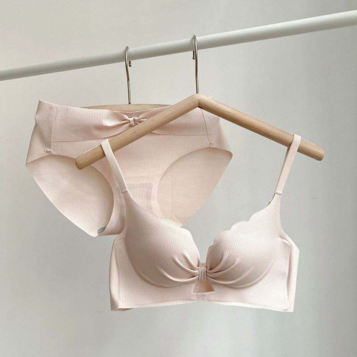 (Pack of 8) Women's  Bra and Panty Lingerie Set for Women | Every Occassion |L-09